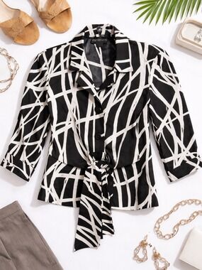 Perceptions Petite Black White Abstract Print Tie Front Blouse Top Size 6 Petite